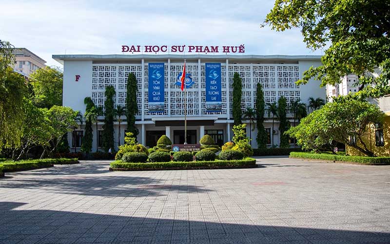 Trường Đại học Sư phạm Huế - ihoc.vn