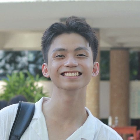 Lê Hoàng Việt