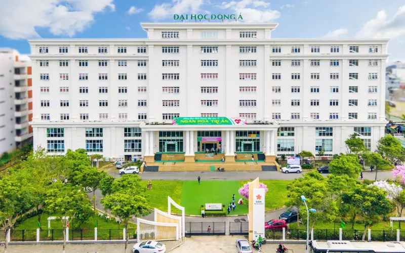 Đại Học Đông Á