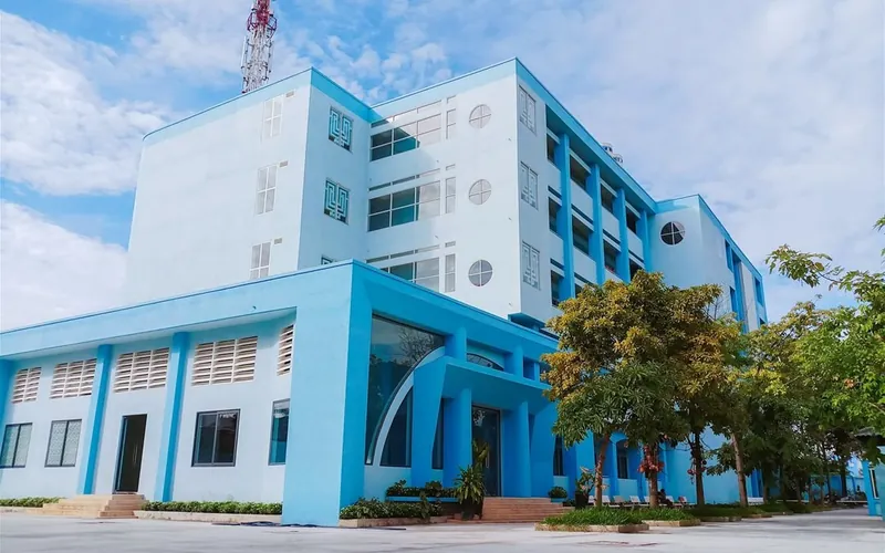 Đại Học Lạc Hồng
