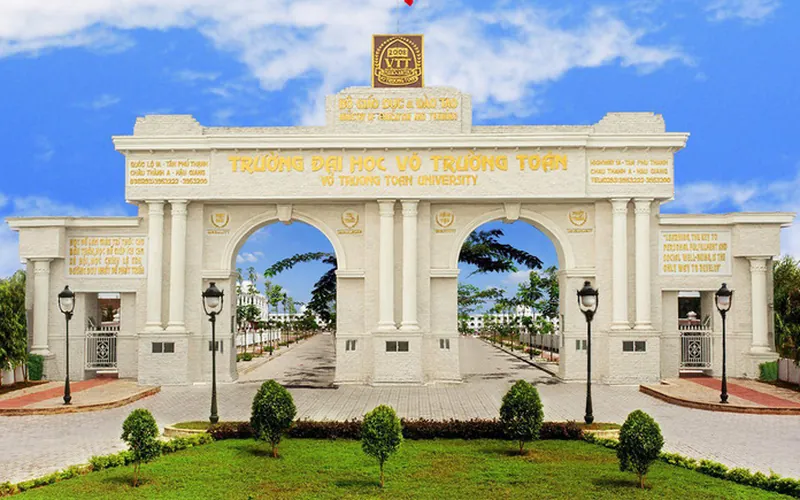 Đại Học Võ Trường Toản